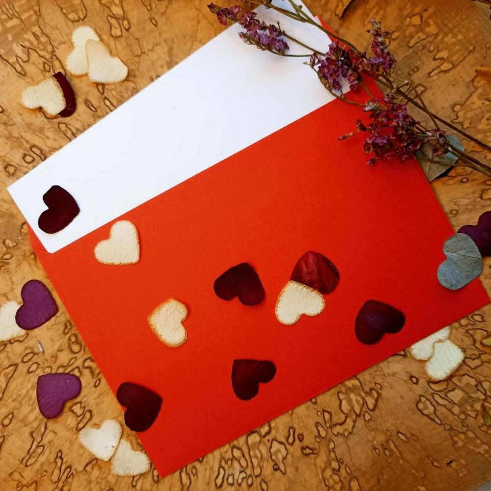 Открытка Воздушный шар с подарками 